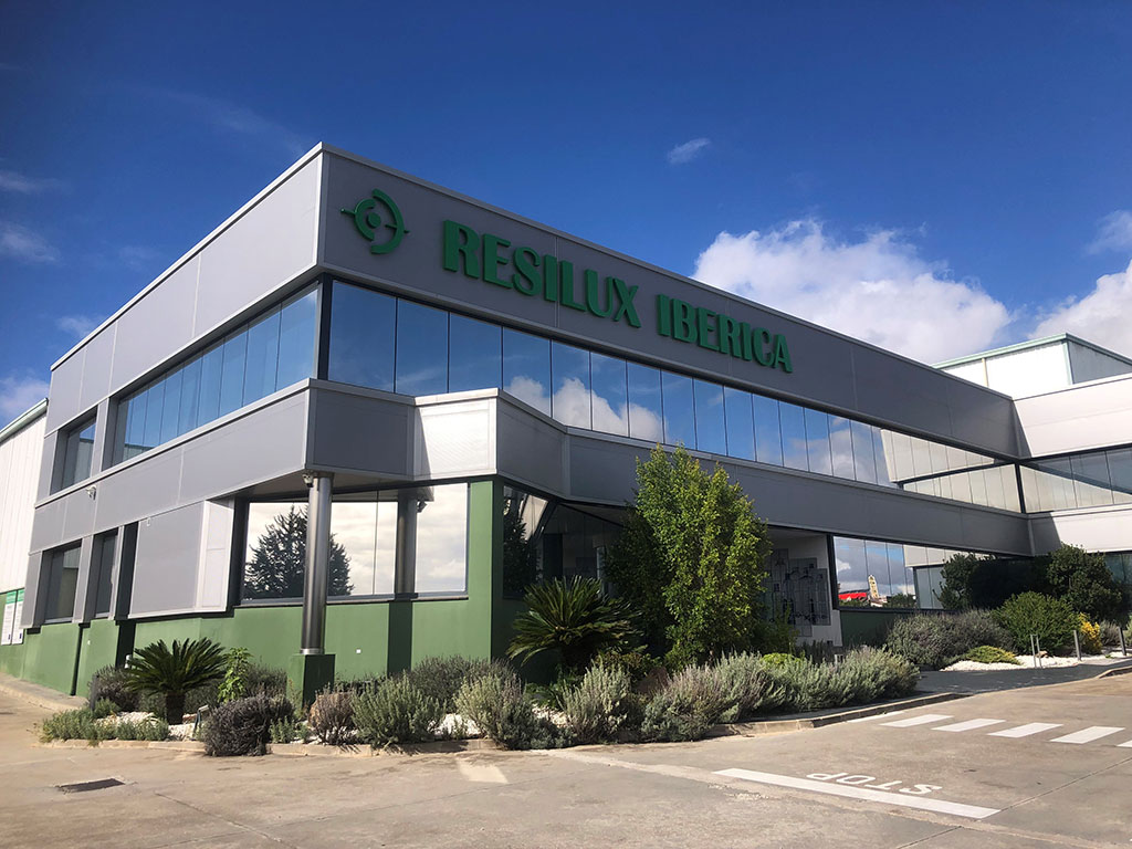Foto de la fachada principal de la empresa Resilux Ibérica